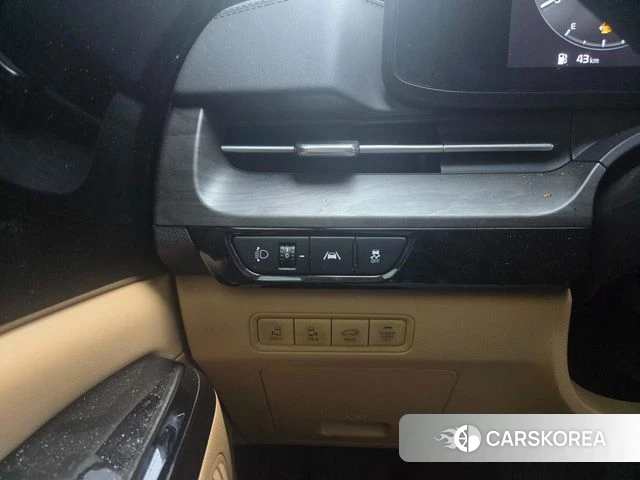 Kia Carnival 4th generation 2023 Белый из Кореи, фото 4