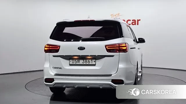 Kia The New Carnival id 3374756 из Кореи 14