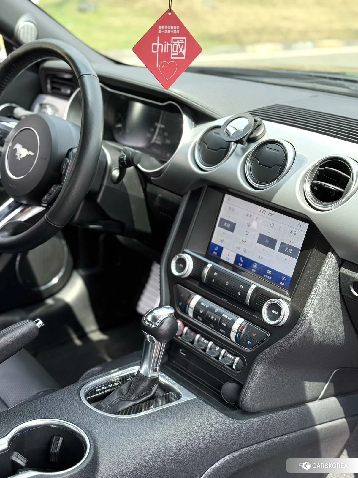 Ford Mustang 2021 Черный из Китая, фото 4