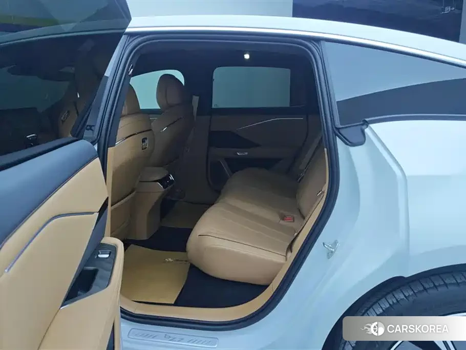 Toyota Platinum Wisdom 7 id 4539251 из Китая 10