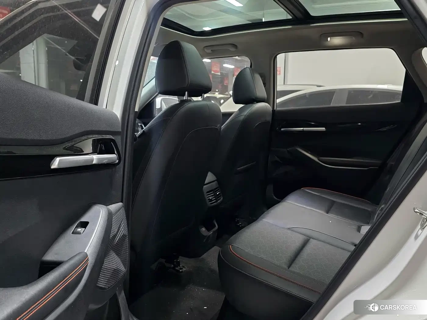 Kia Seltos 2023 Белый из Китая, фото 4