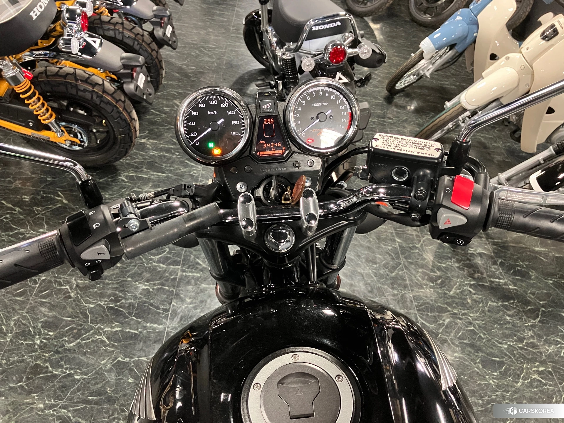 Проданный Honda CB400SF ABS id 3950347 из Японии, фото 2