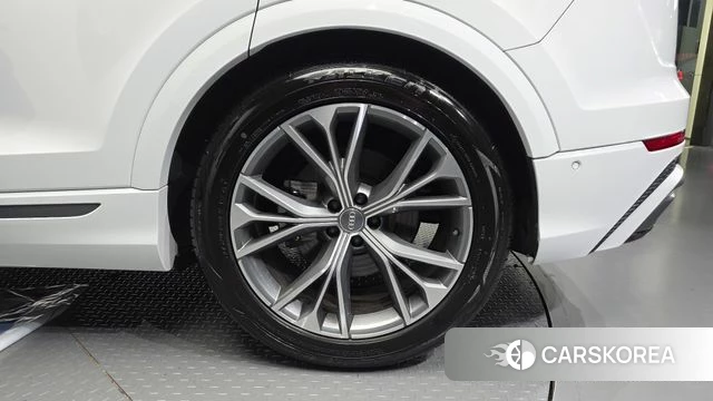 Audi Q8 (4M) id 4835982 из Кореи 30