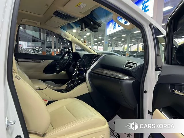 Toyota Elfa id 4279034 из Китая 9