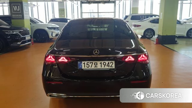 Mercedes-Benz E-Class W214 id 4897821 из Кореи 14