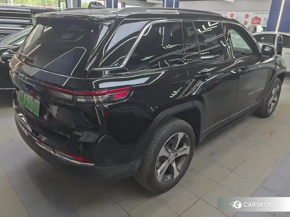 Jeep Grand Cherokee 4xe (imported) 2025 Черный из Китая, фото 4