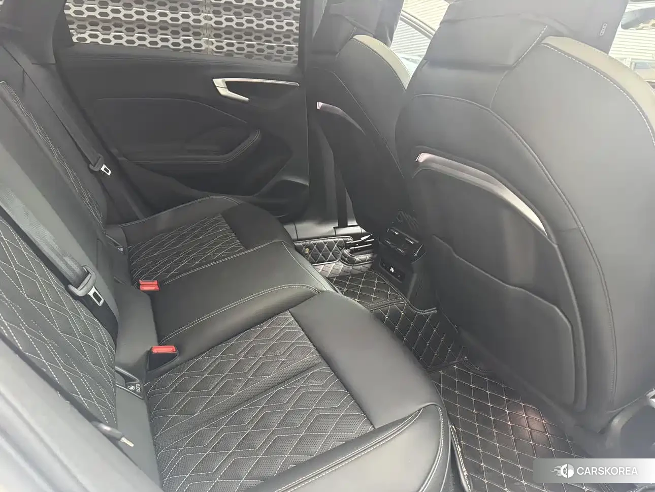Audi A5L id 4539028 из Китая 20