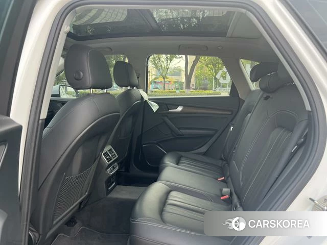 Audi Q5L Sportback 2021 Белый из Китая, фото 4