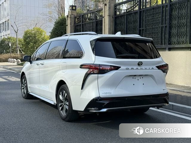 Toyota Grevia id 4260746 из Китая 7