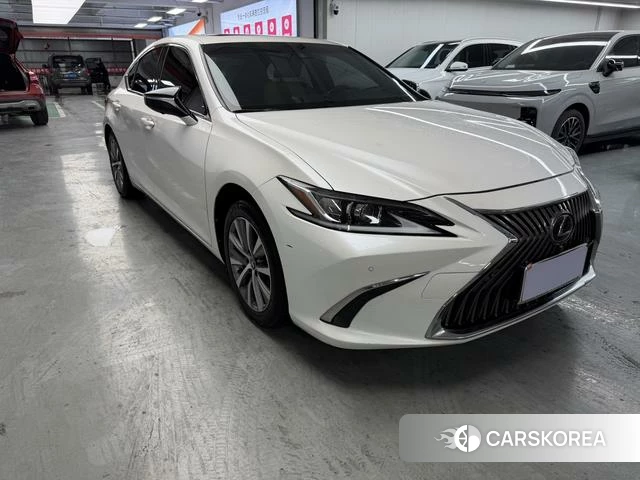 Lexus ES 2021 Белый из Китая, фото 6