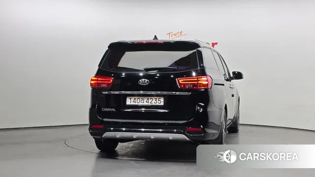 Kia The New Carnival id 3541451 из Кореи 14