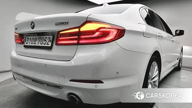 BMW 5 Series (G30) id 3412890 из Кореи 14