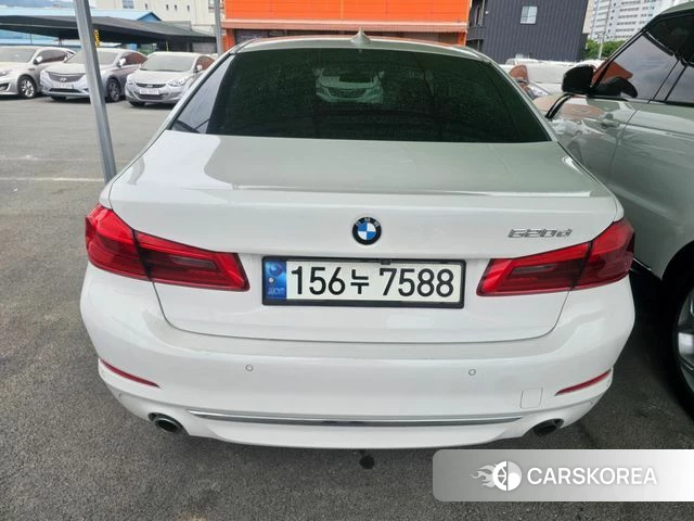 BMW 5 Series (G30) 2020 Белый из Кореи, фото 4
