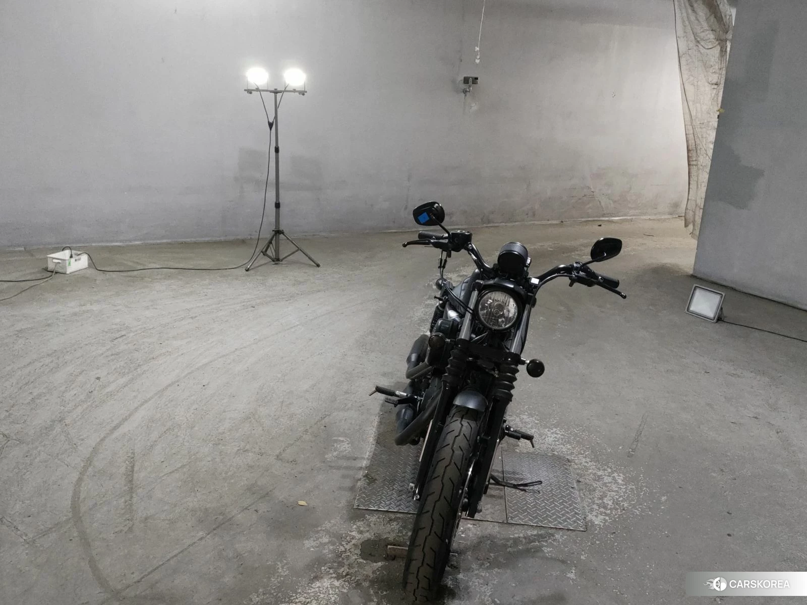 Harley-Davidson Sportster XL883N 2019 из Японии, фото 4