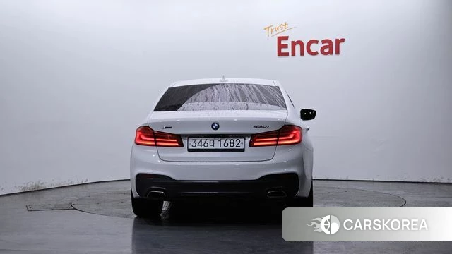 BMW 5 Series (G30) id 3917546 из Кореи 14