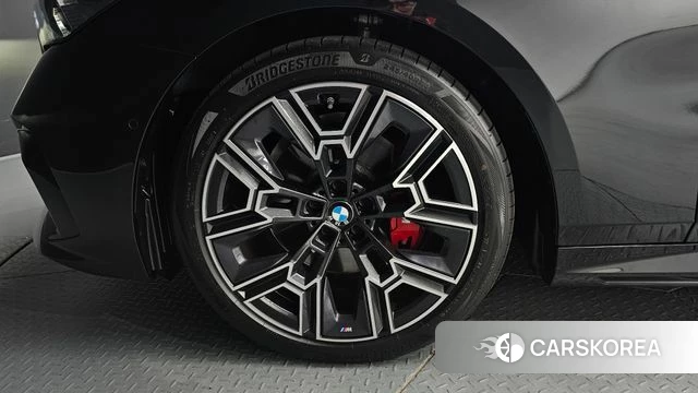 BMW 5 Series (G60) id 4532912 из Кореи 28