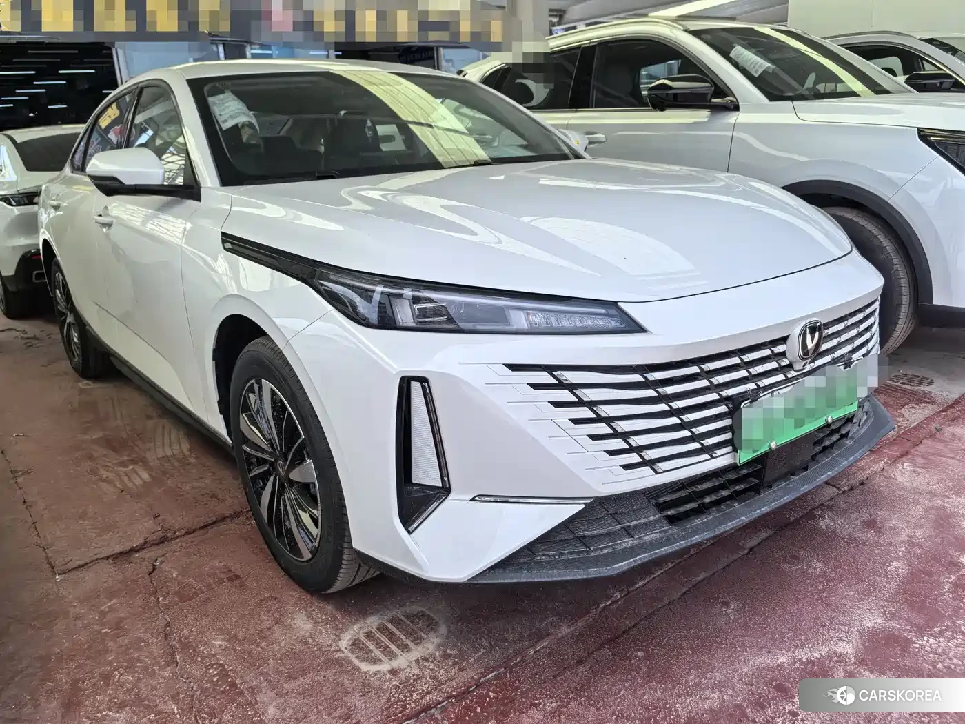 Chang'an Yidong PHEV 2026 Белый из Китая, фото 4
