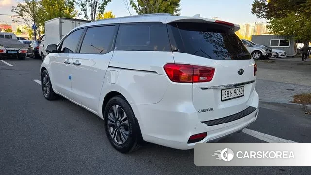 Kia The New Carnival id 3315536 из Кореи 14