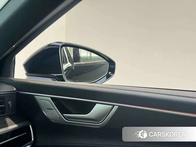 Audi A6L id 4278450 из Китая 12