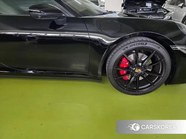 Porsche 911(992) id 3220178 из Кореи 14