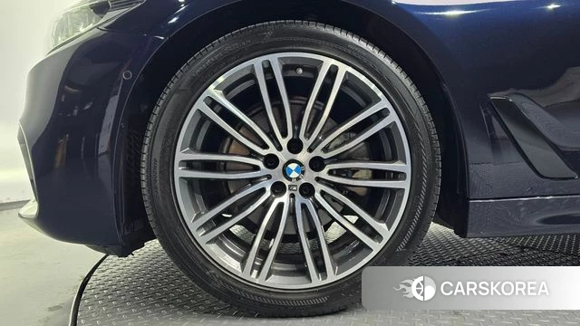 BMW 5 Series (G30) id 4930357 из Кореи 25