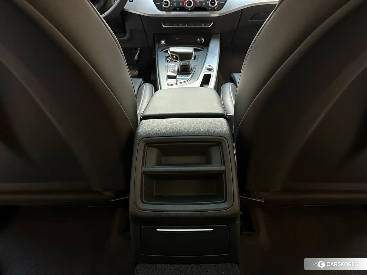 Audi A4L id 4617057 из Китая 14