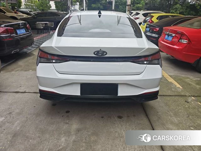 Hyundai Elantra 2021 Белый из Китая, фото 6