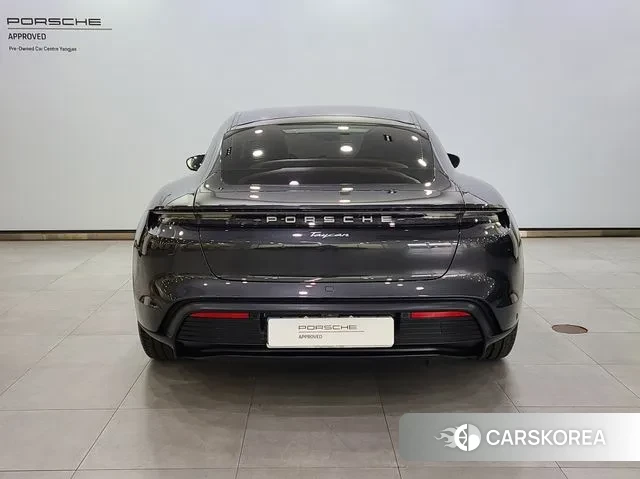 Porsche Taycan id 3706845 из Кореи 14