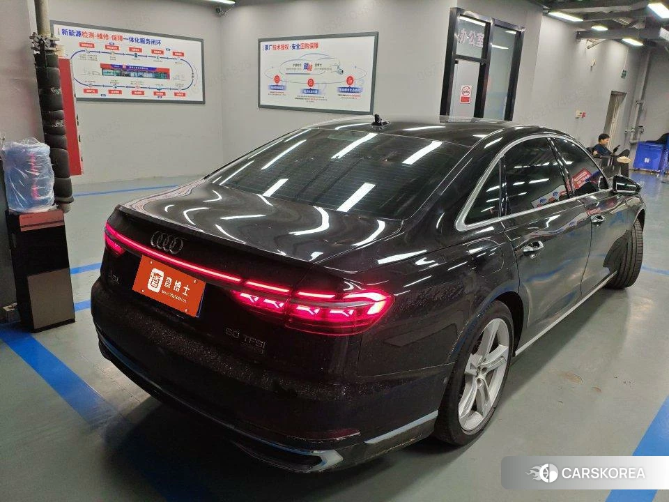 Audi A8 2022 Черный из Китая, фото 4