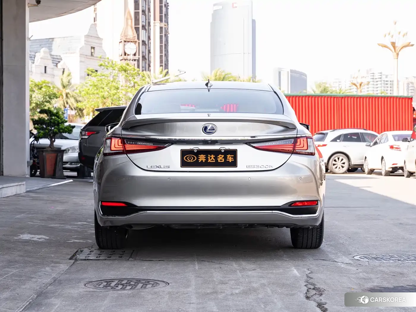 Lexus ES id 4554037 из Китая 19