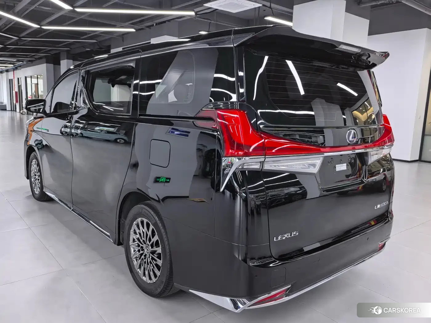 Lexus LM id 4629184 из Китая 10
