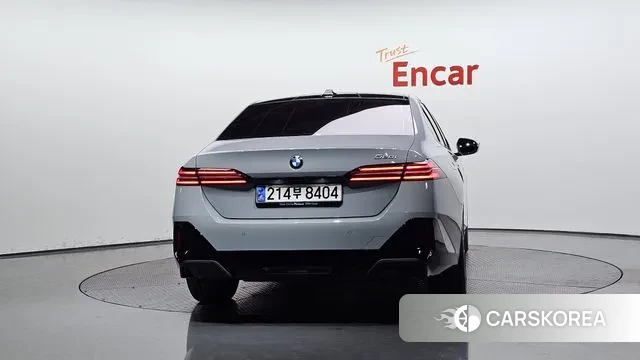 BMW 5 Series (G60) id 3436950 из Кореи 14