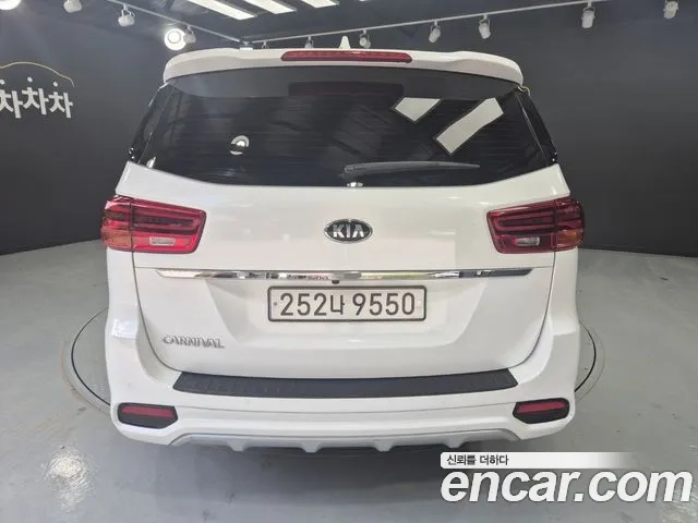 Kia The New Carnival id 2886618 из Кореи 12