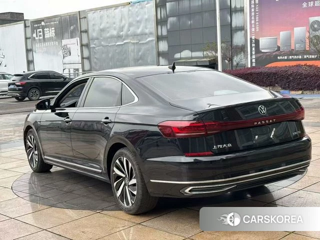 Volkswagen Passat 2023 Черный из Китая, фото 4
