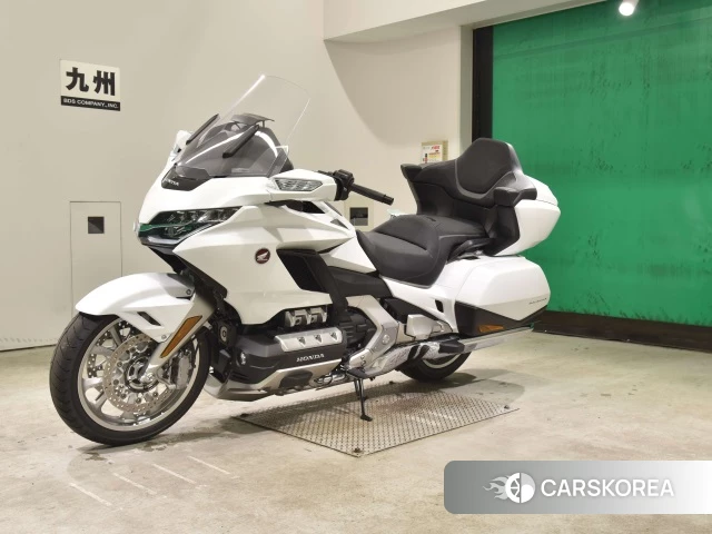Honda GL1800 TOUR DCT 2026 из Японии