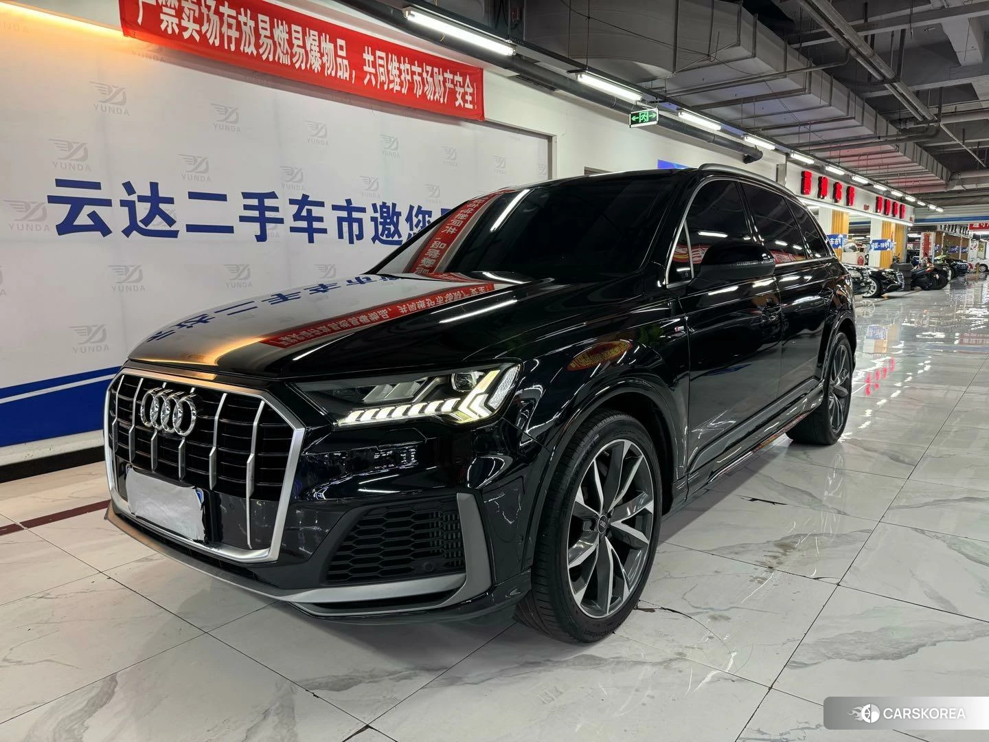 Audi Q7 2020 Черный из Китая, фото 4