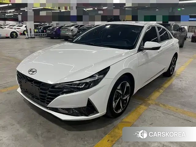 Hyundai Elantra 2023 Белый из Китая, фото 4