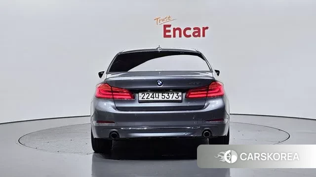 BMW 5 Series (G30) id 3504871 из Кореи 14