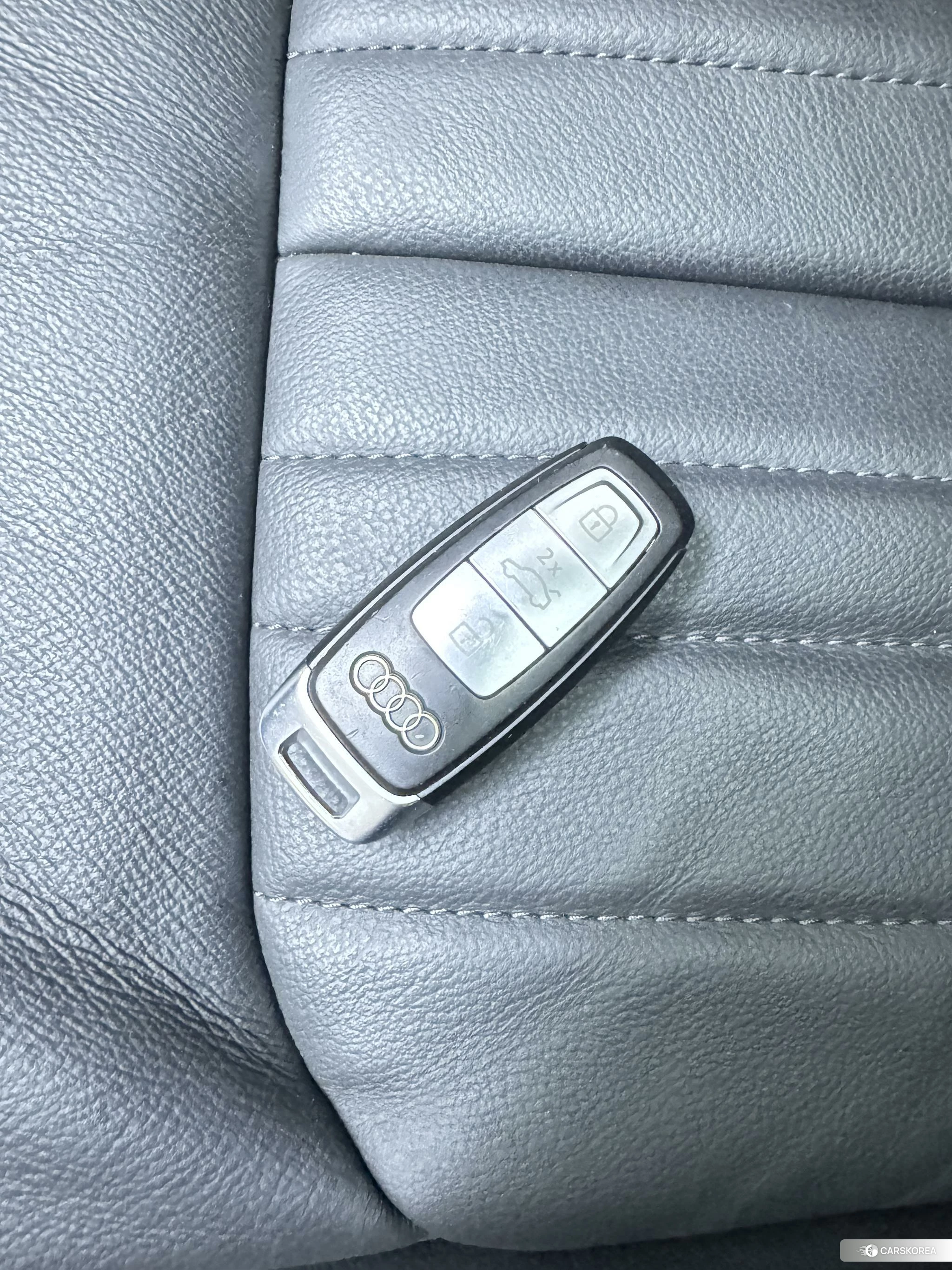 Audi A6L id 4510890 из Китая 14
