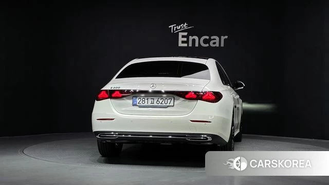 Mercedes-Benz E-Class W214 id 4629897 из Кореи 26
