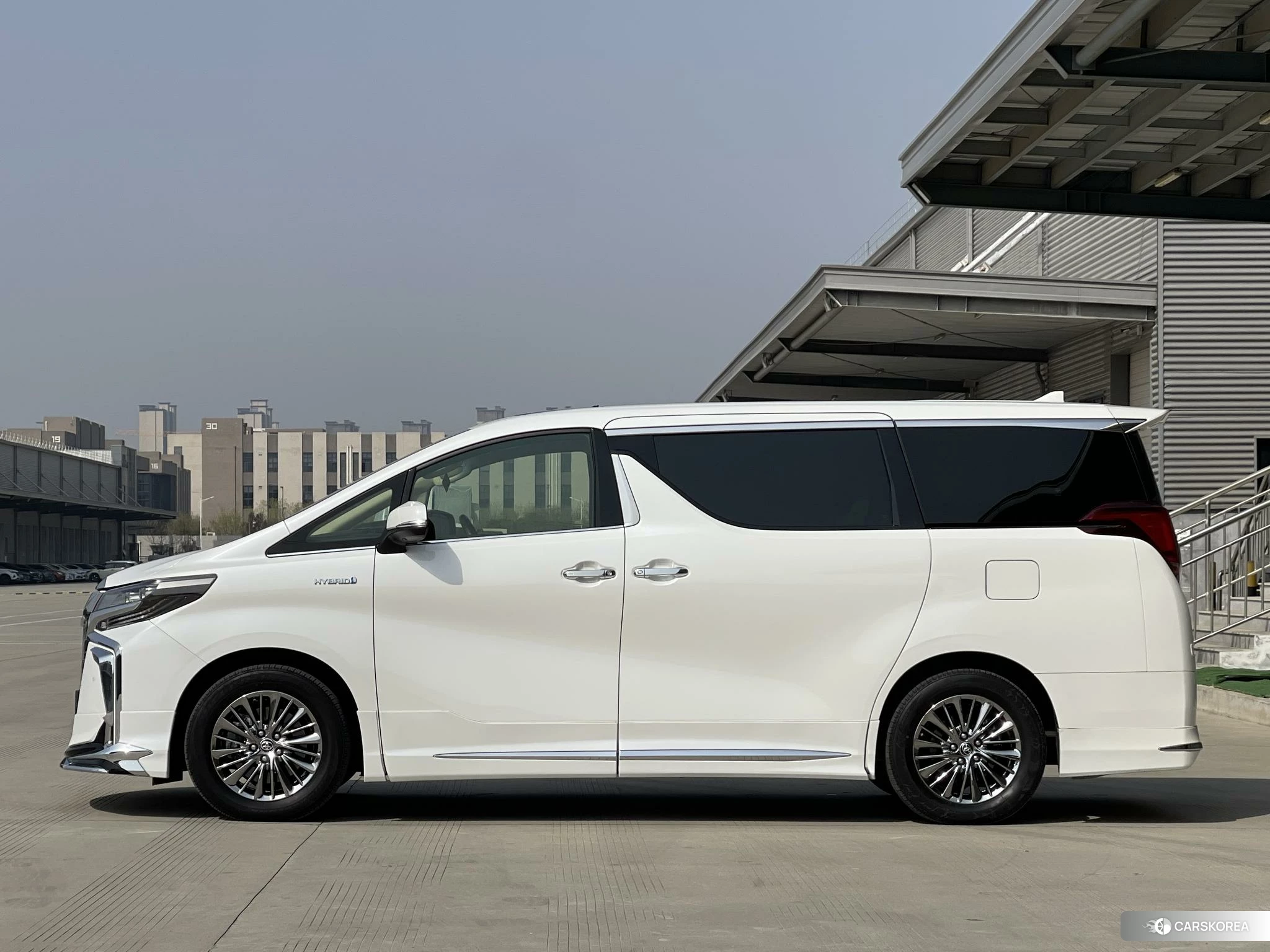 Toyota Alphard id 4510827 из Китая 11
