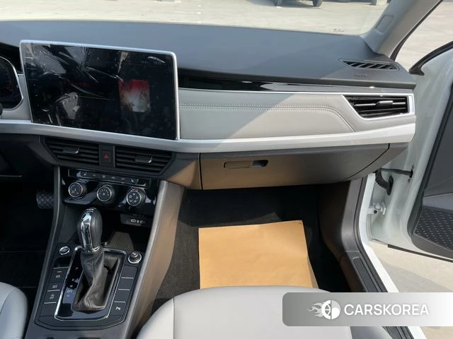 Volkswagen Bora id 4273588 из Китая 17