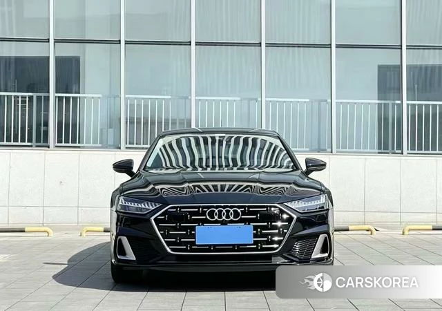 Audi A7L id 4298331 из Китая 9