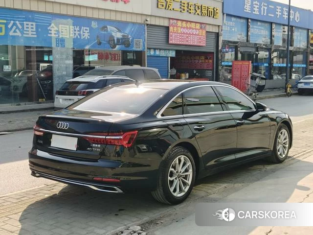 Audi A6L id 4275497 из Китая 9