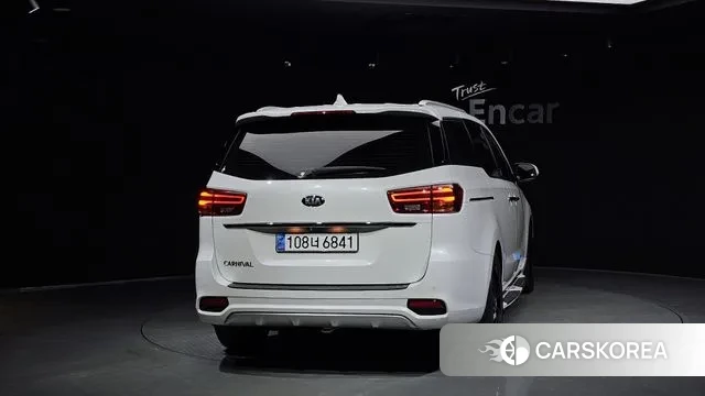 Kia The New Carnival id 3509602 из Кореи 14