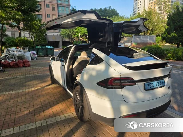Tesla Model X 2023 Белый из Кореи, фото 5