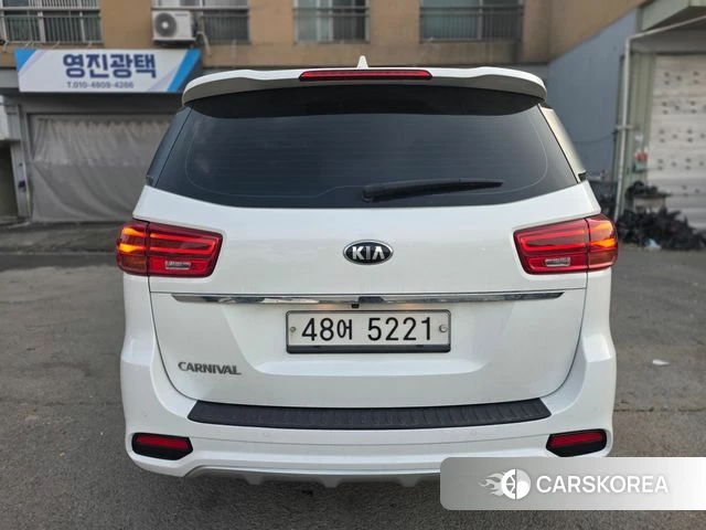 Kia The New Carnival id 3834649 из Кореи 8