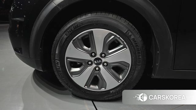Kia Niro id 4543384 из Кореи 27