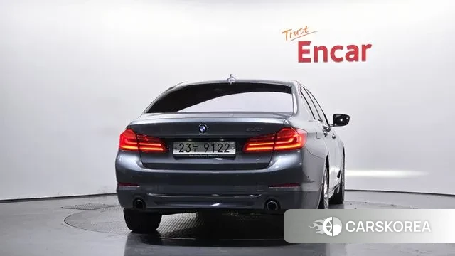 BMW 5 Series (G30) id 3636303 из Кореи 14