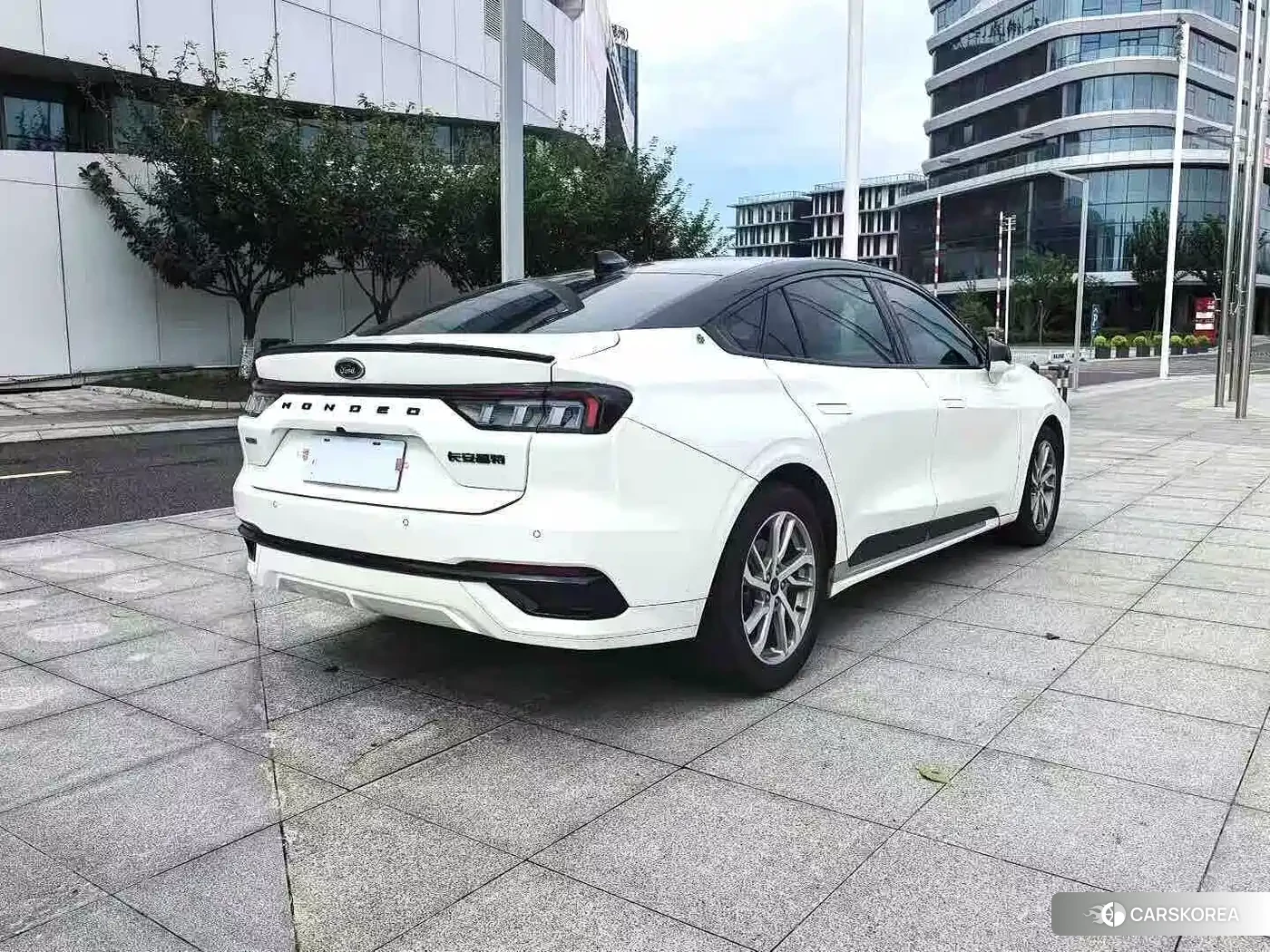 Ford Mondeo 2022 Белый из Китая, фото 4